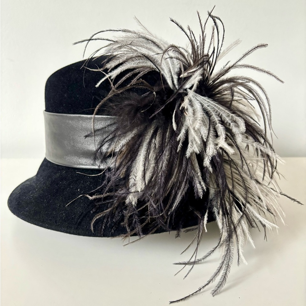 DEBORAH RHODES Gorgeous Vintage Felt Bucket Hat